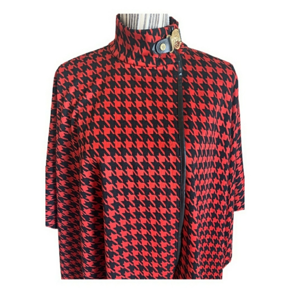Anne Klein Houndstooth Poncho Gold Emblem Sz S/M